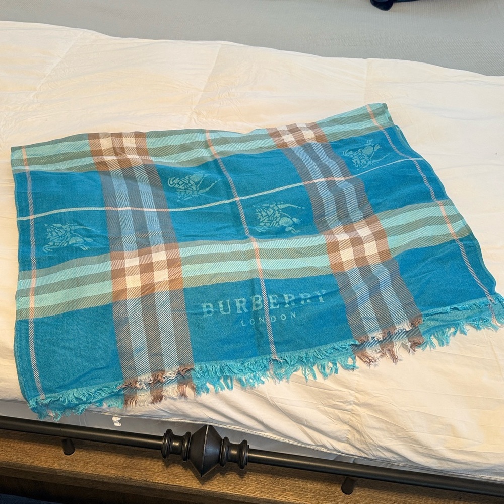 Burberry Blueberry check wool/cashmere scarf
